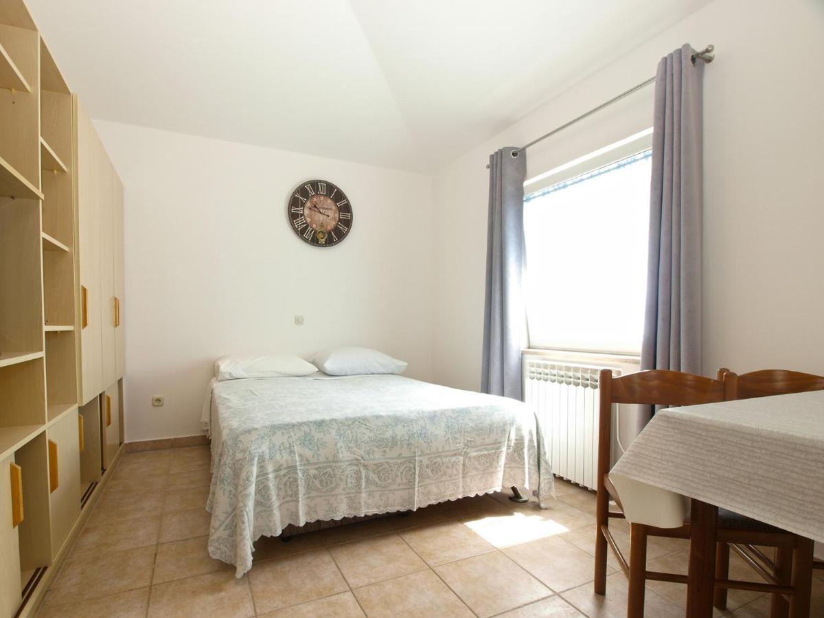 Apartments Biskupije 810 Медулин Екстер'єр фото