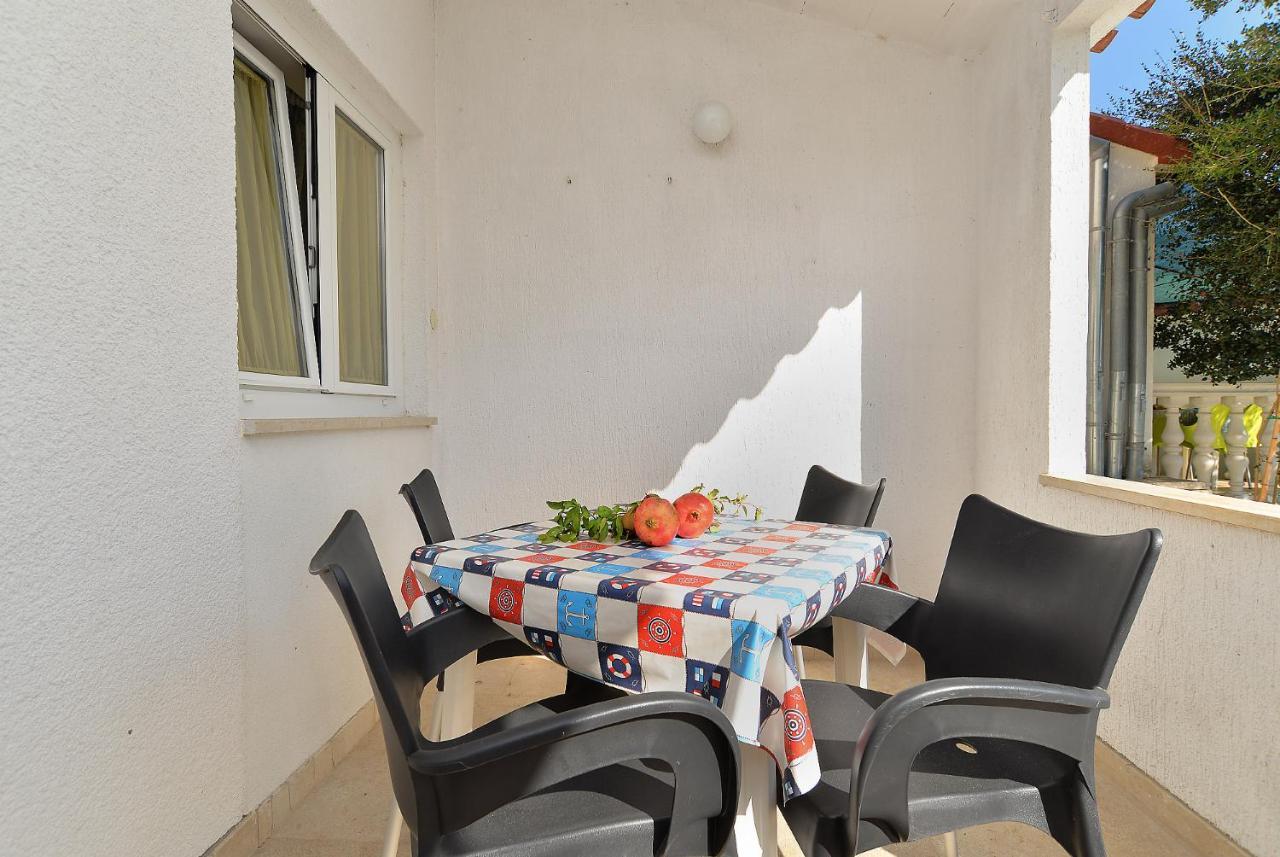 Apartments Biskupije 810 Медулин Екстер'єр фото
